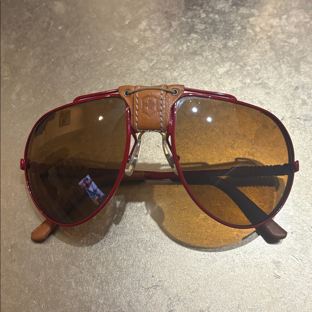 Red Vintage Swiss Army Marlboro SAS 4,000 Aviator Sunglasses.